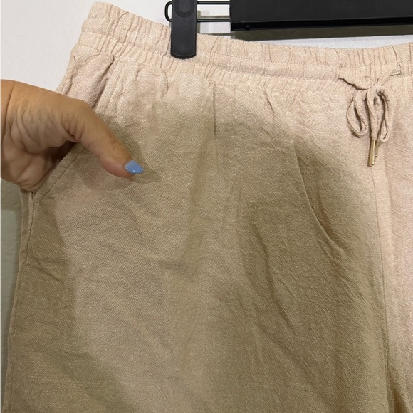 Anne Klein Tan Linen Blend Pull On Shorts Elastic Waist and Pockets, size Large - Picture 6 of 7